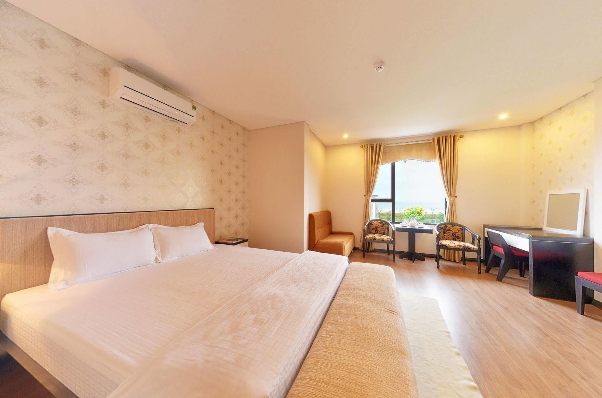 Hotel Rich Land 2*