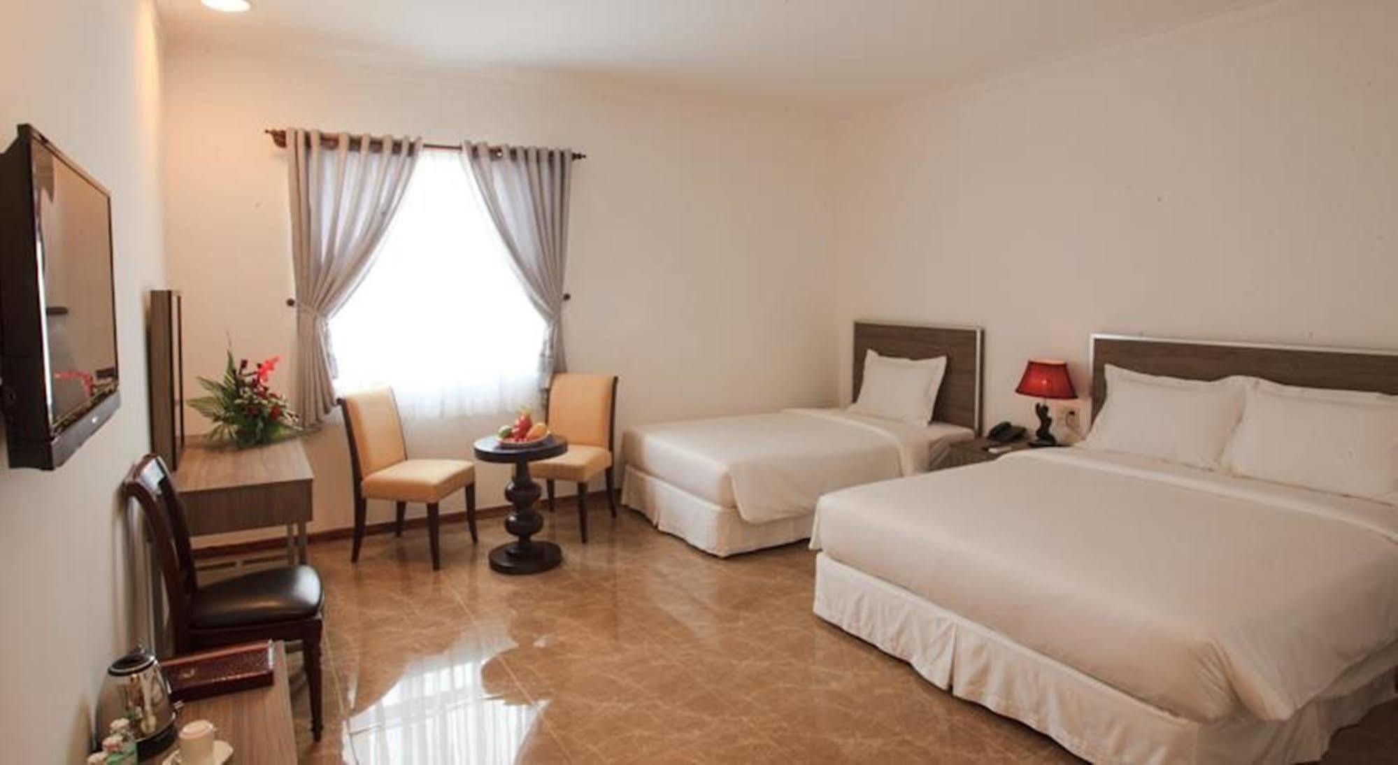 Hotel Den Long Do 3*