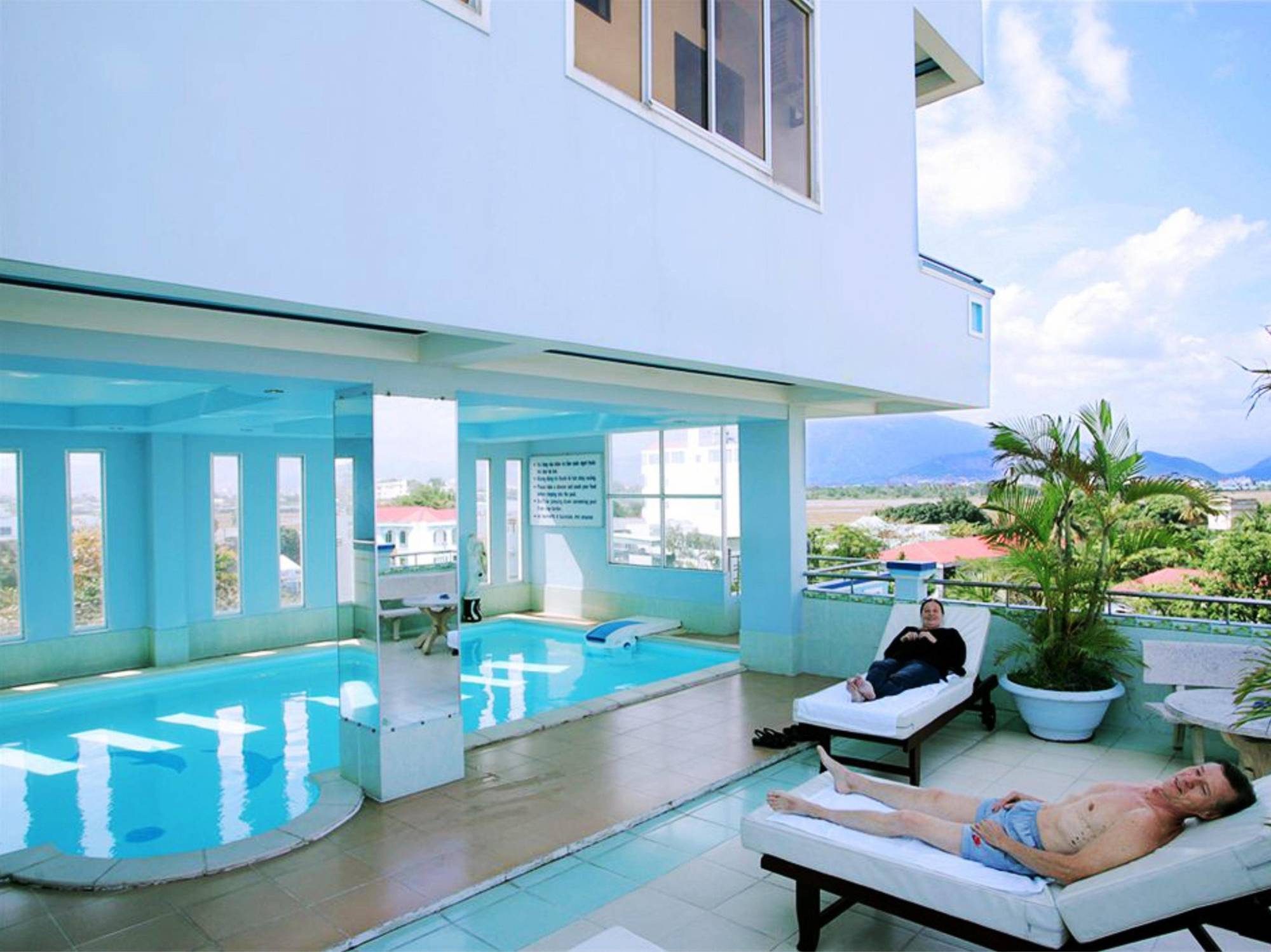 Hotel Four Seasons House 2*