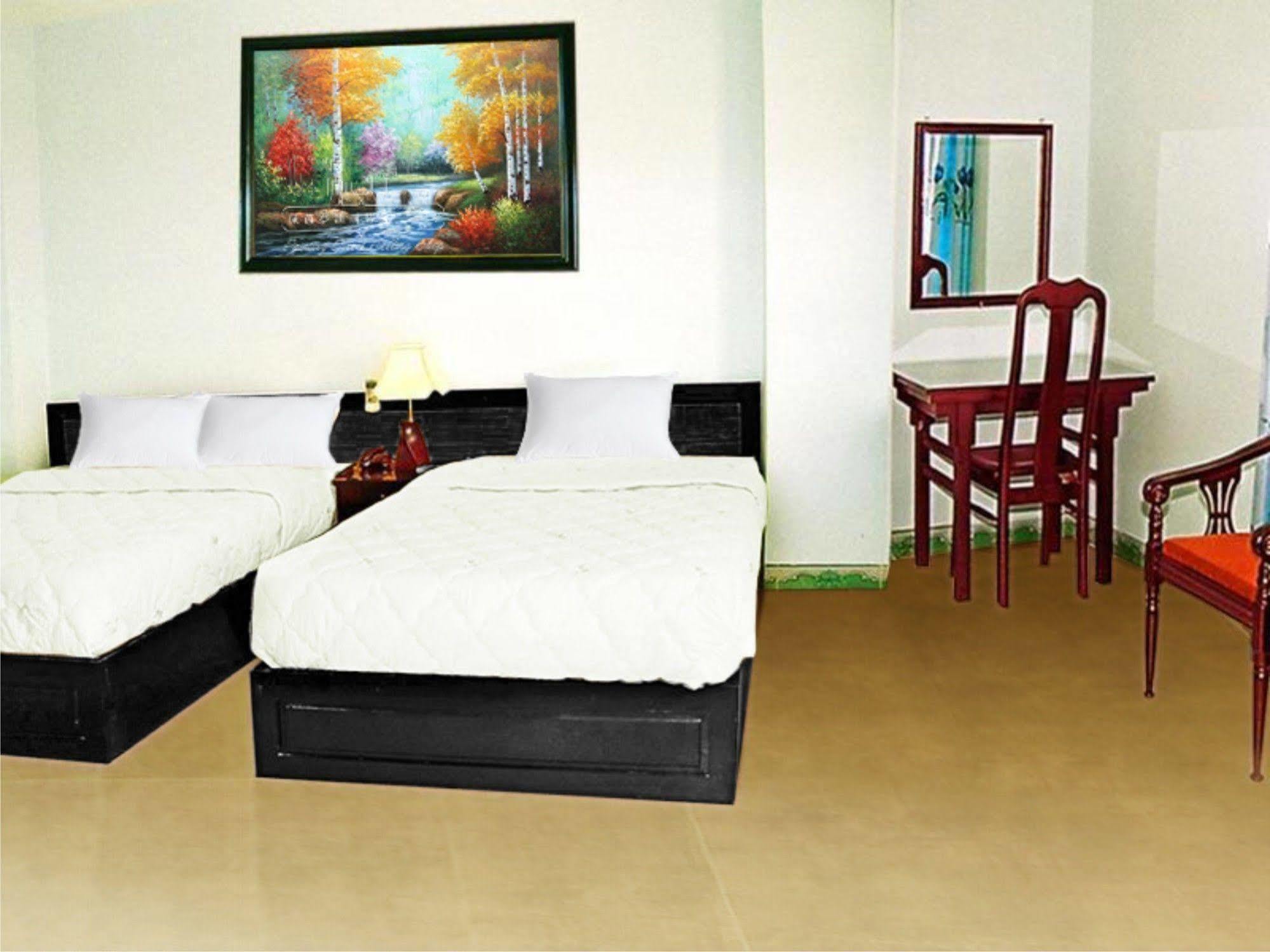 Hotel Four Seasons House Nha Trang
