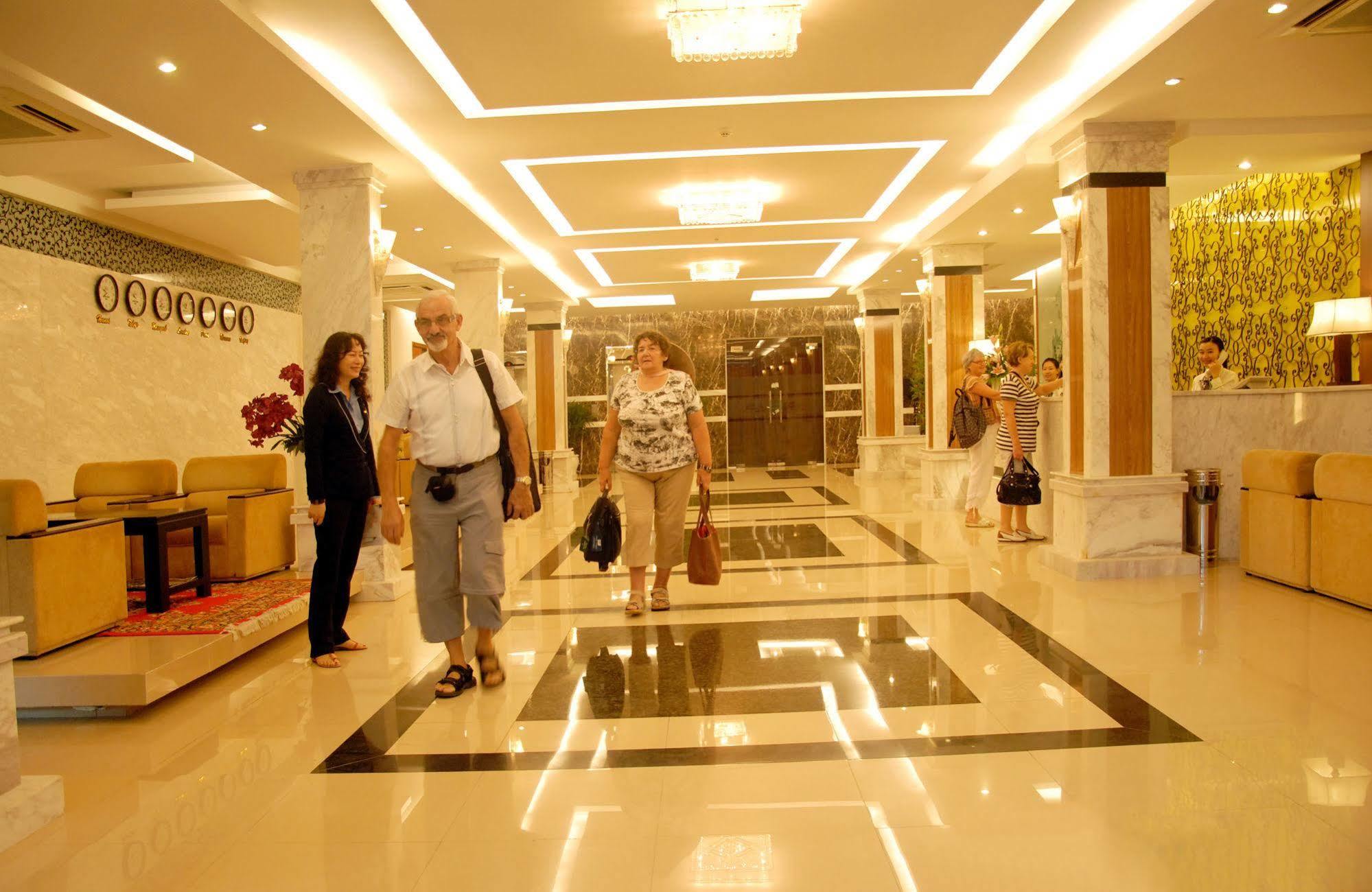 Bamboo Hotel 3*