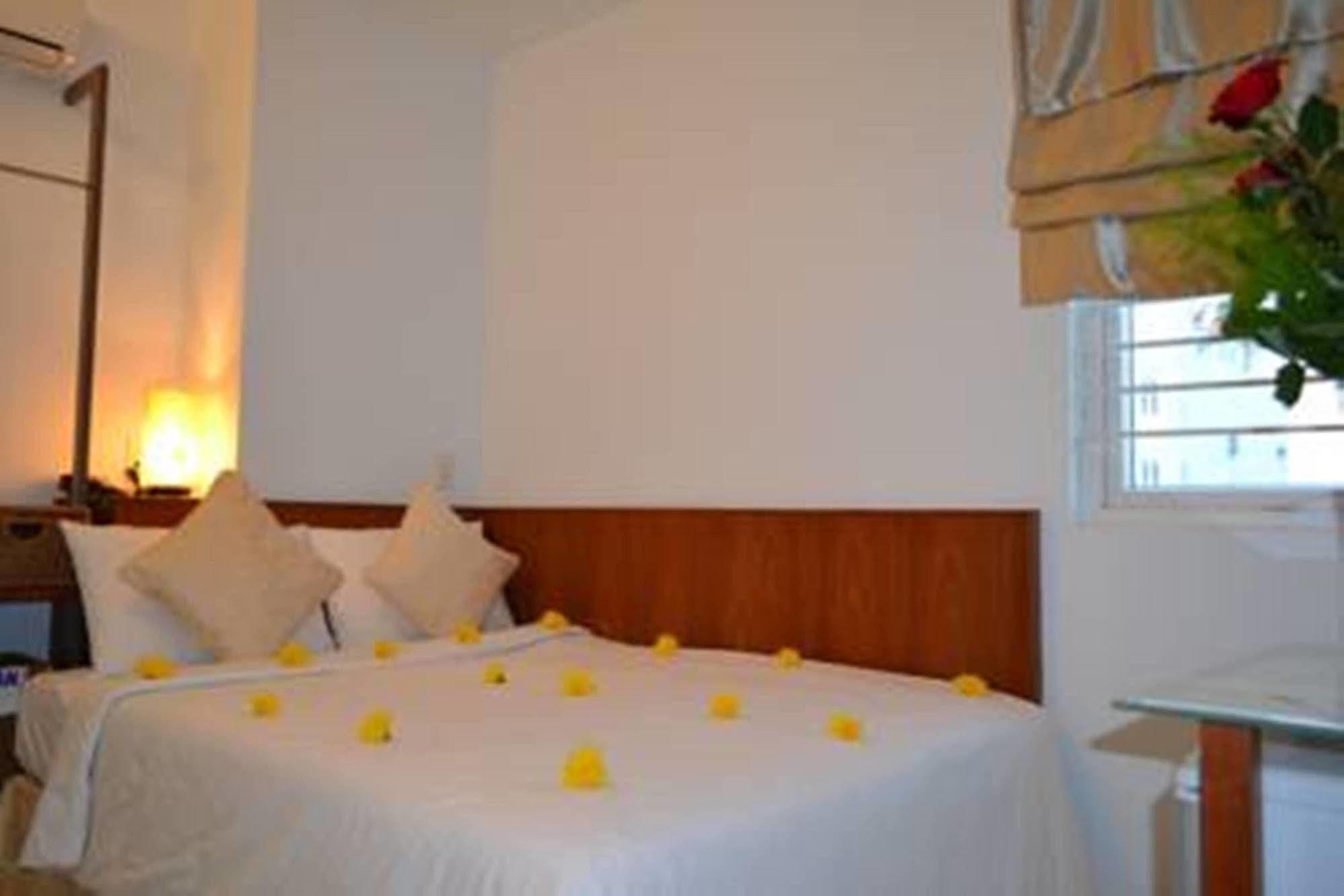 Nemo Hotel *