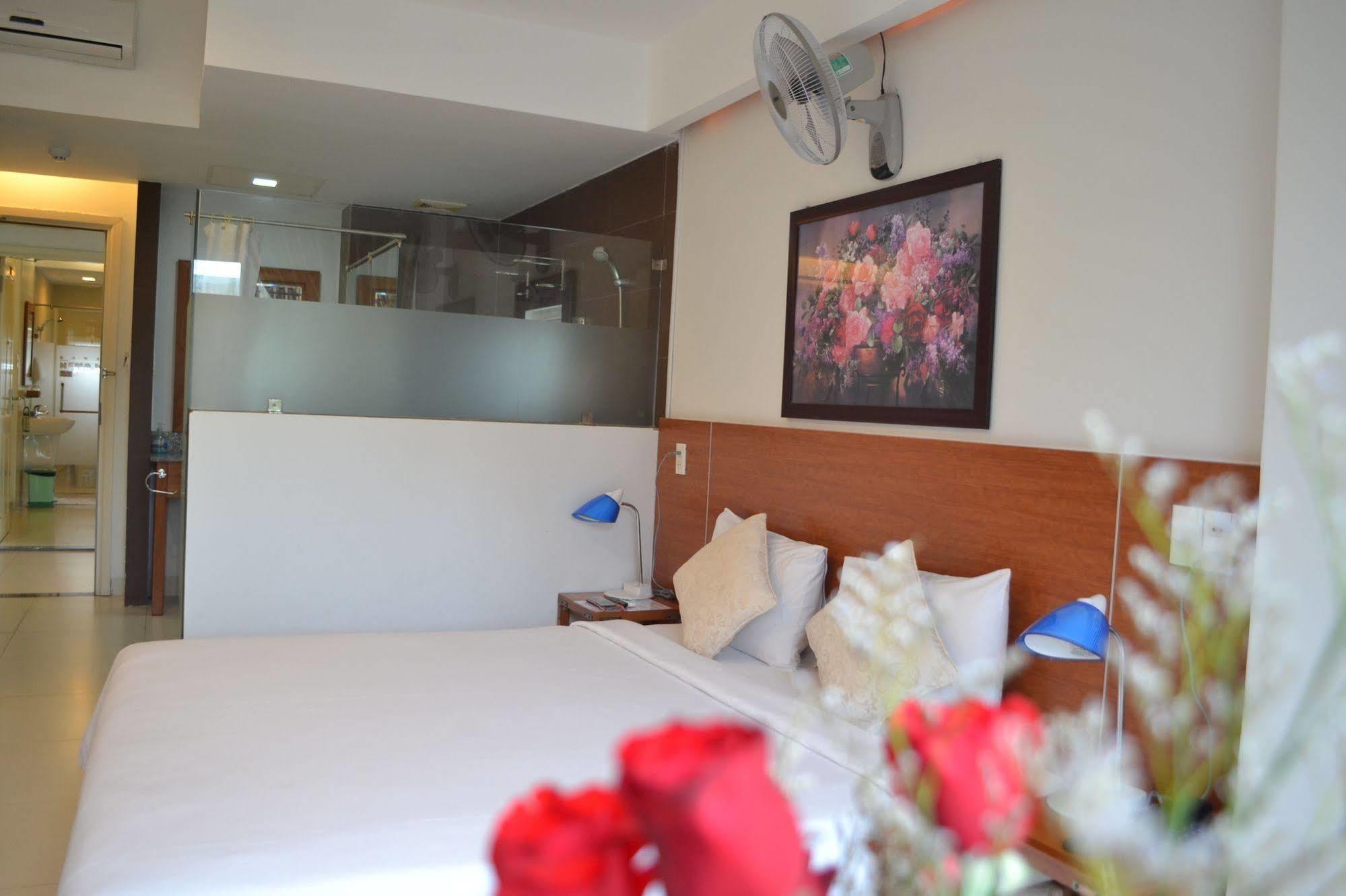 Nemo Hotel *