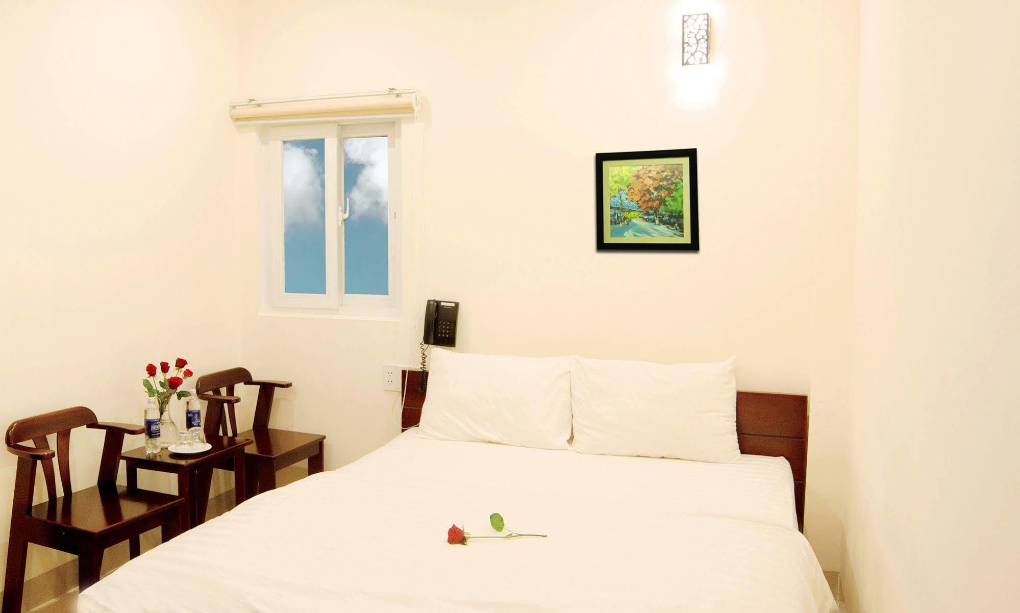 Motel Thanh Nhan 2*