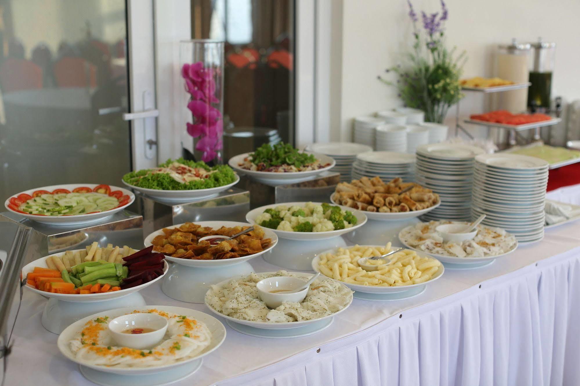 Golden Light Da Nang Hotel 4*