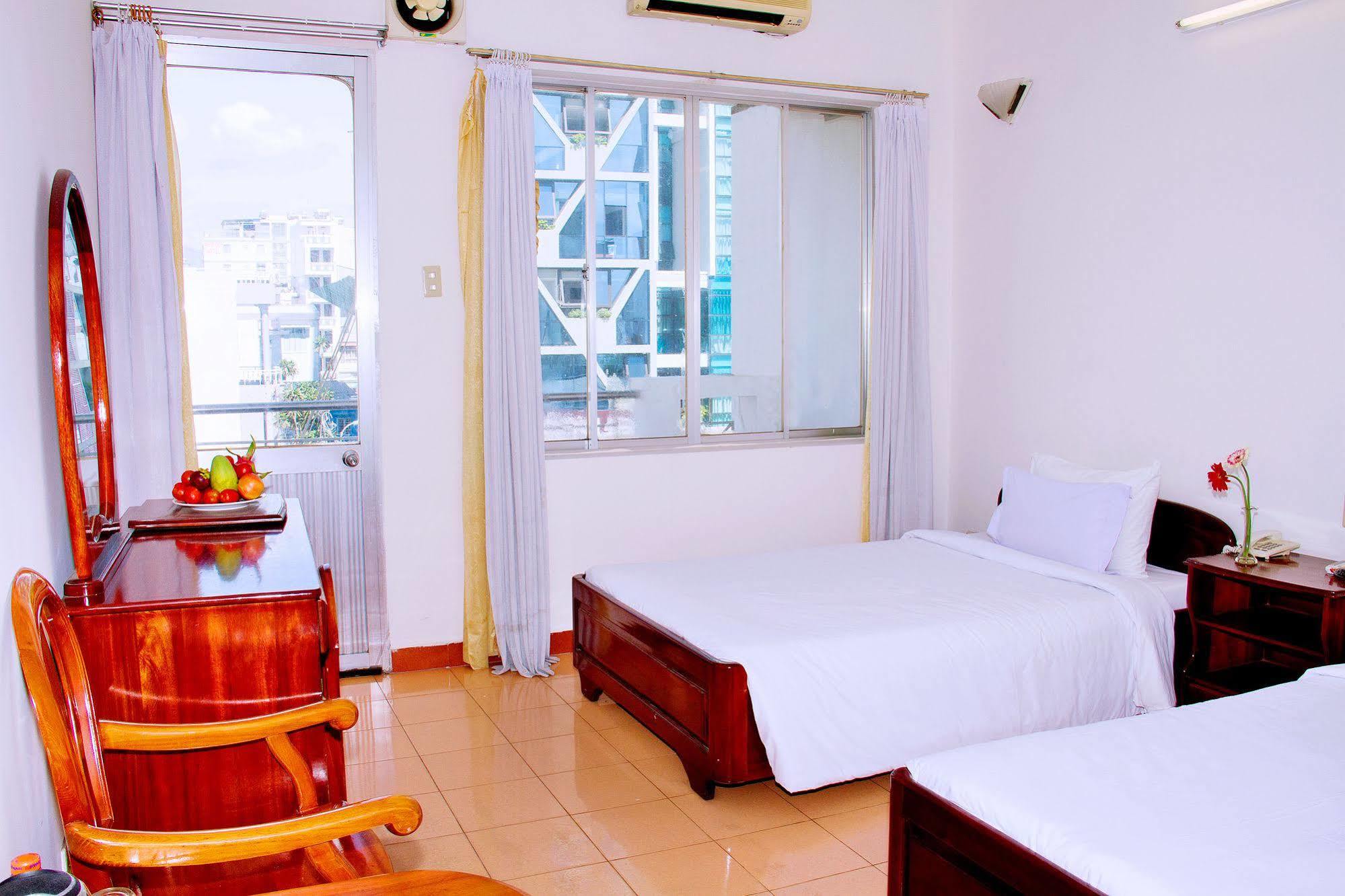 Aurora Hotel