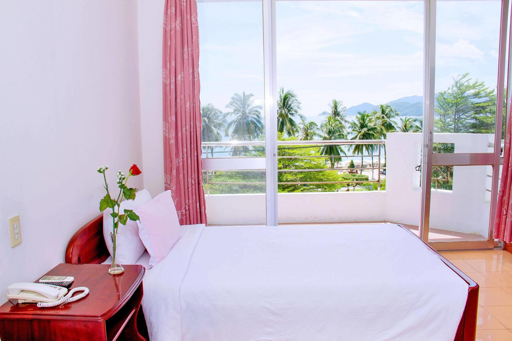 Aurora Hotel 2*