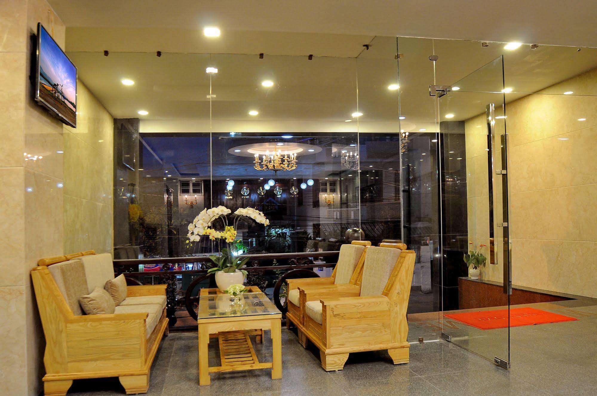Hotel Full House Nha Trang
