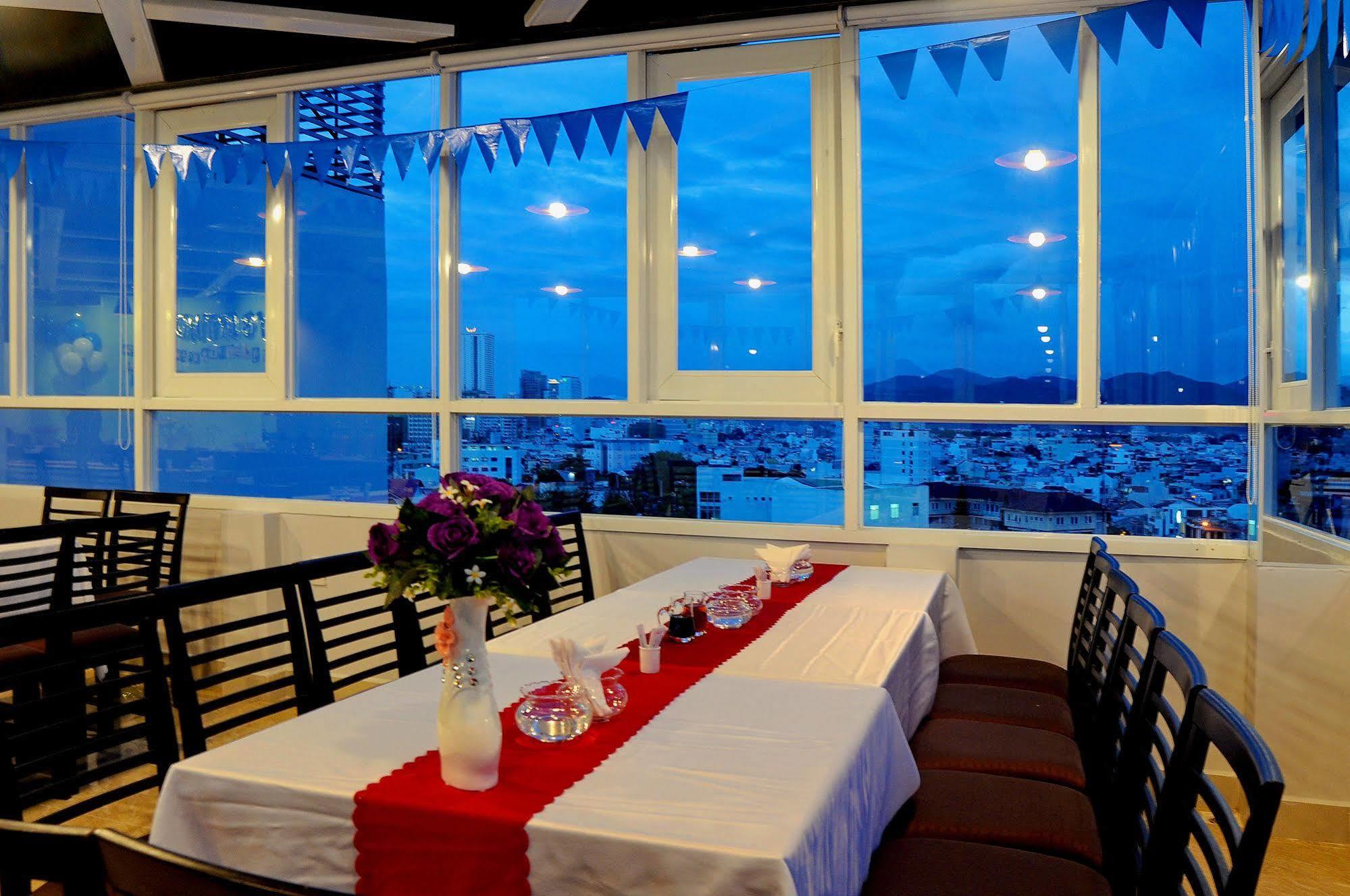 Full House Hotel Nha Trang