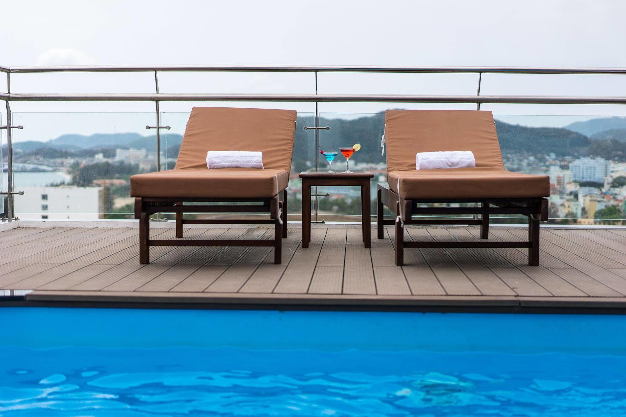 An Vista Hotel