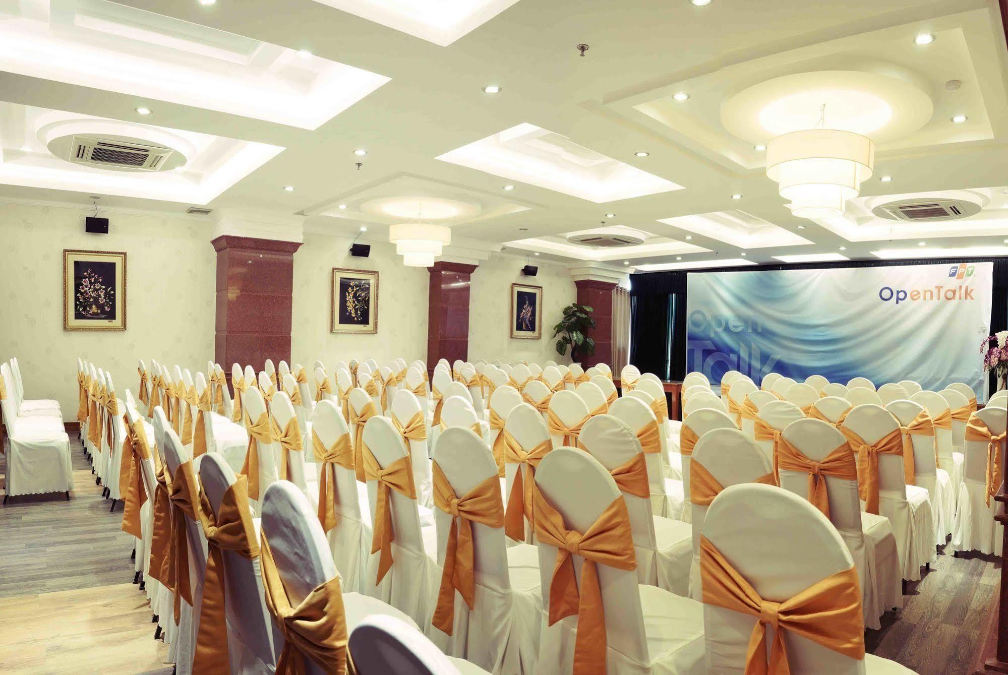 Hotel Adina