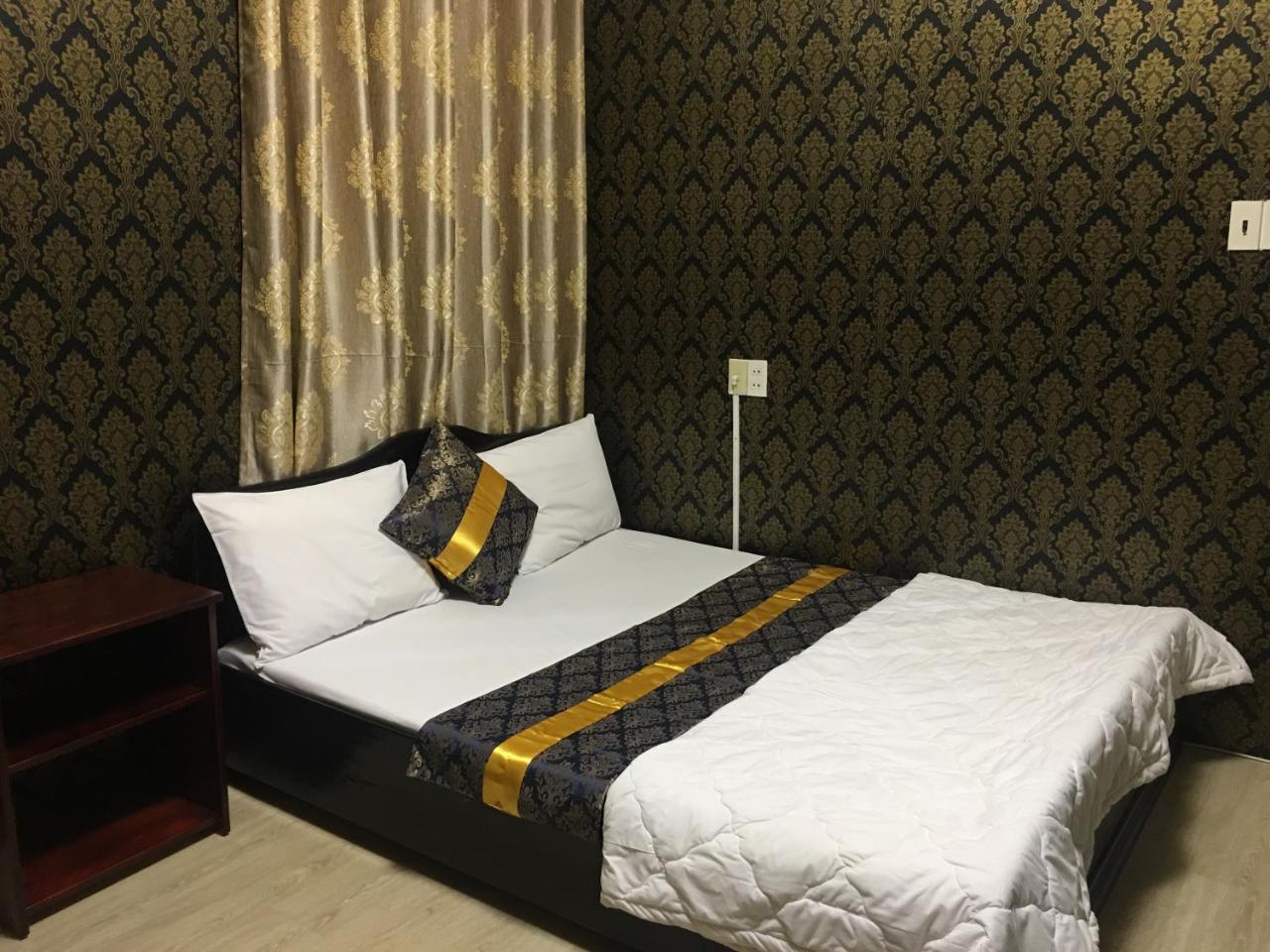Truc Linh Hotel *