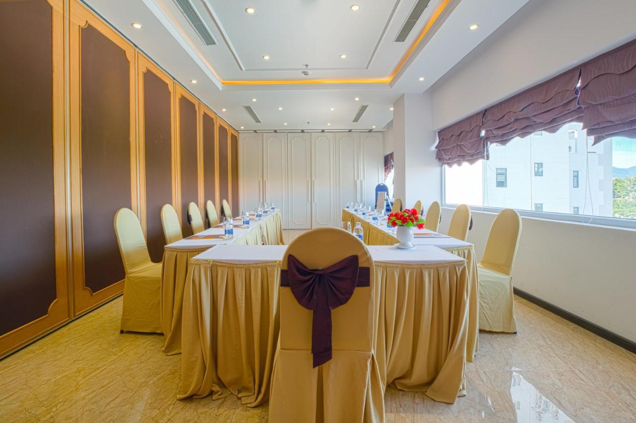 Sea Phoenix Hotel