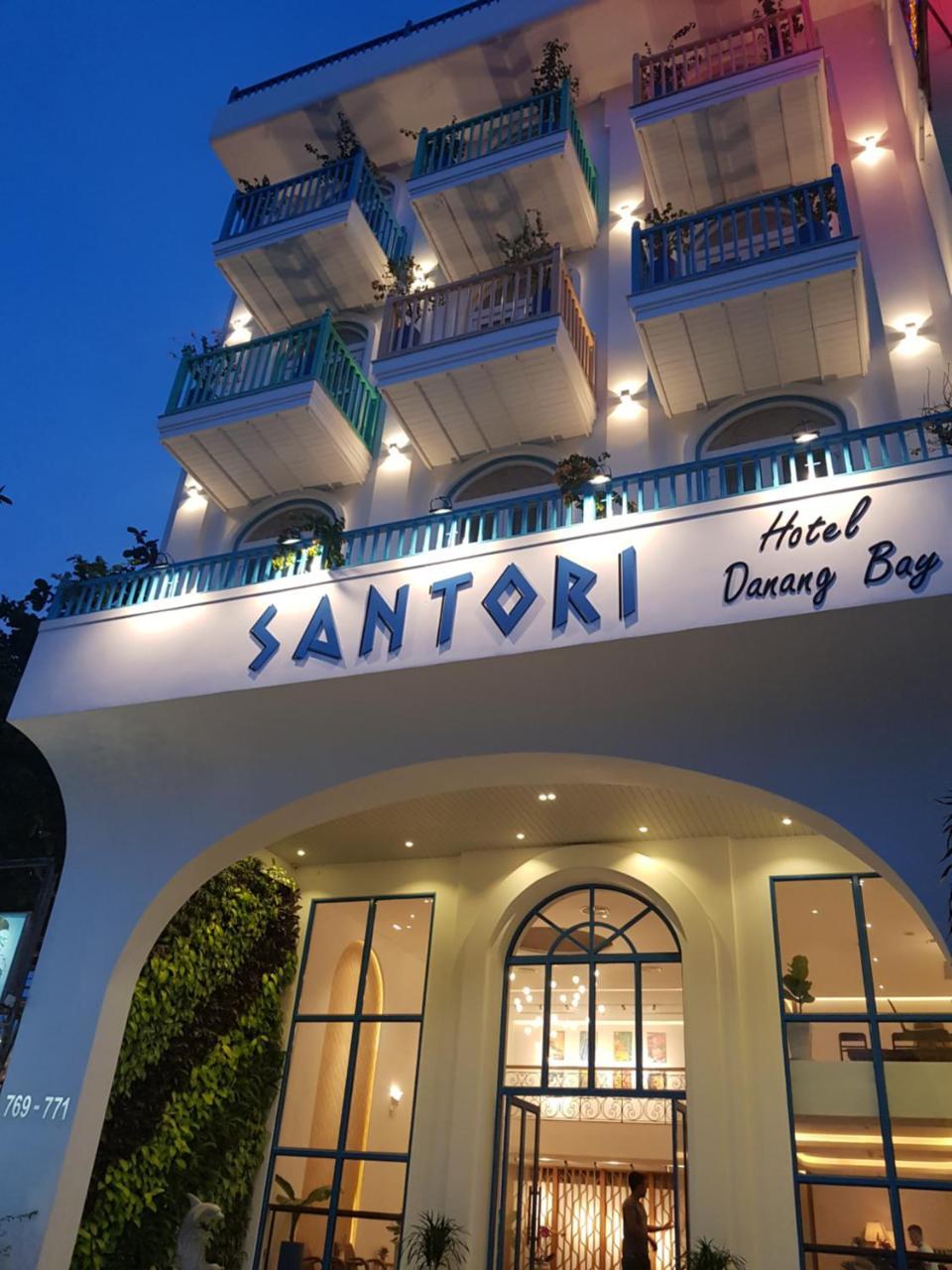Santori Bay