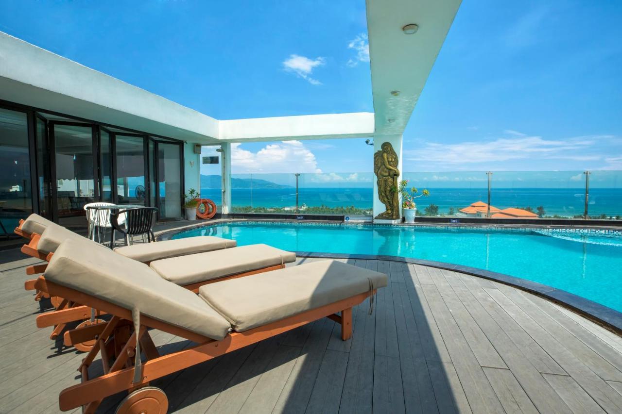 Sea Phoenix Hotel