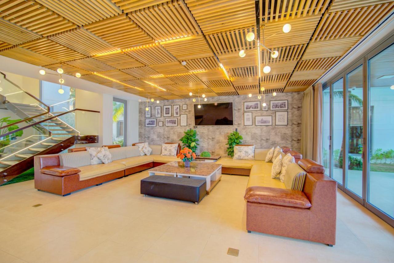 The Five 8 Bedrooms Beachfront - K3 * Da Nang