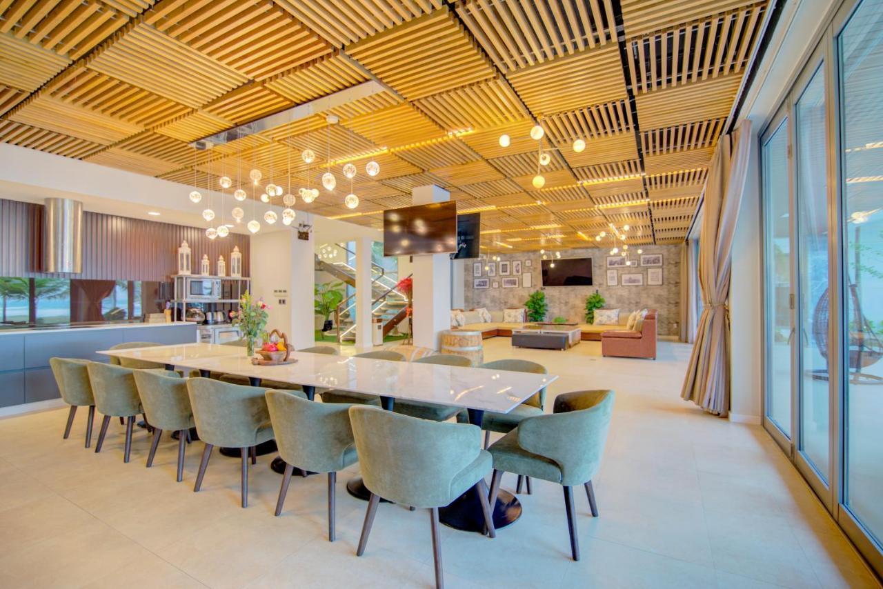 The Five 8 Bedrooms Beachfront - K3 Villa *