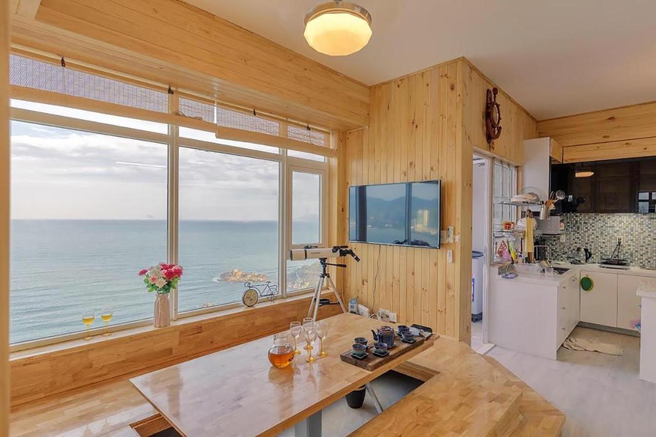 Dolphin Apartment