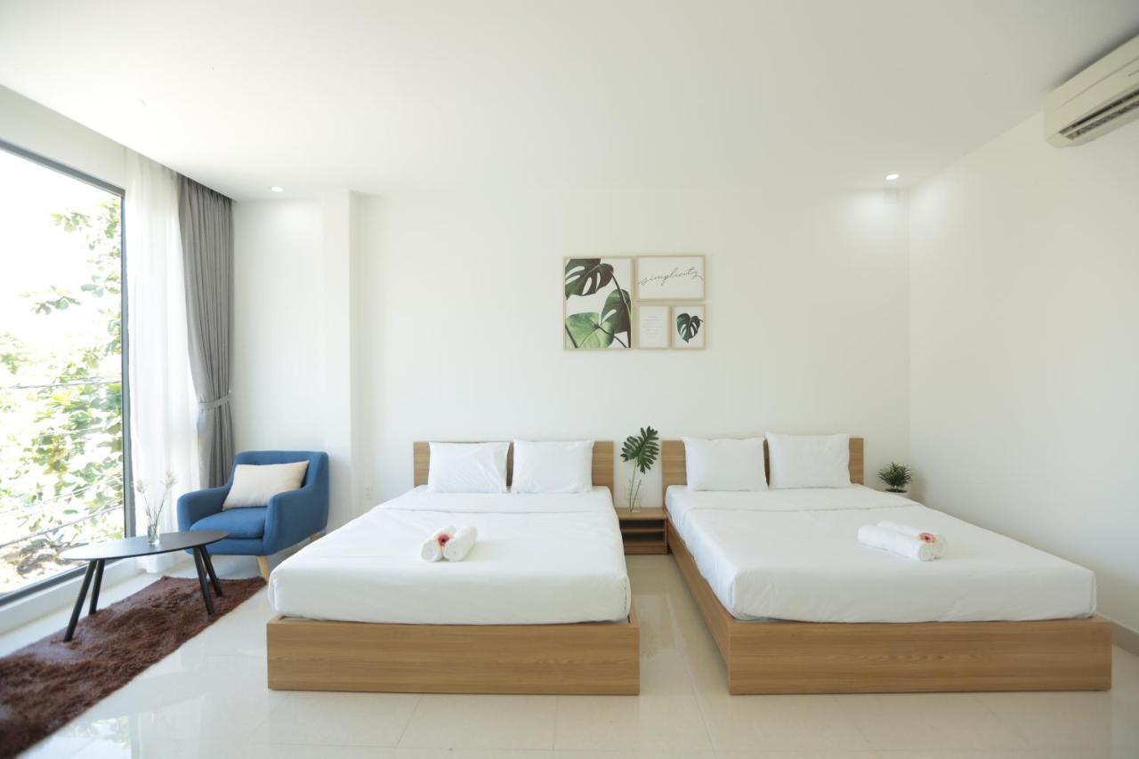 Ben Villa-3' Walk To My Khe Beach. Da Nang