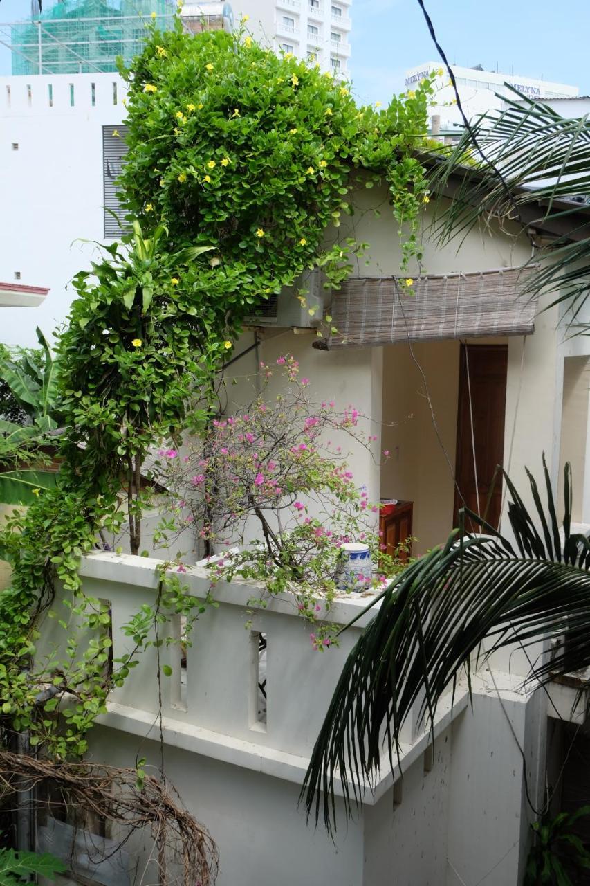Guest house Moon House Tropical Garden - Lavender *