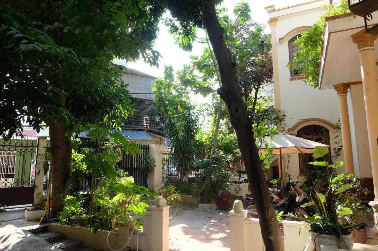 Guest house Moon House Tropical Garden - Lavender *