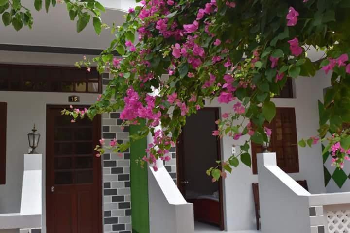Khu nghỉ mát Suoi Nuoc