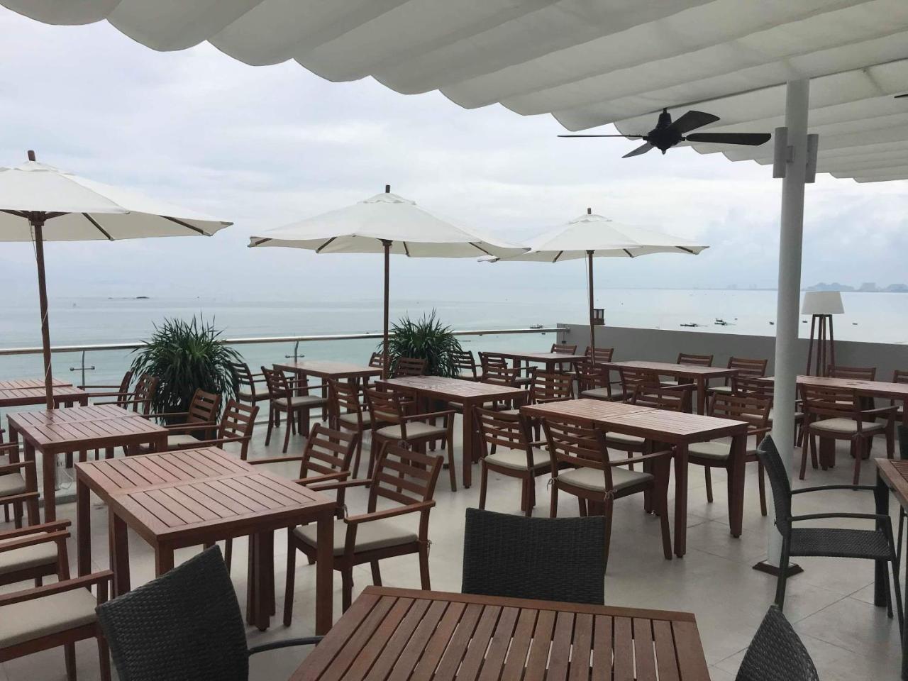 Dan Oasis And Da Nang