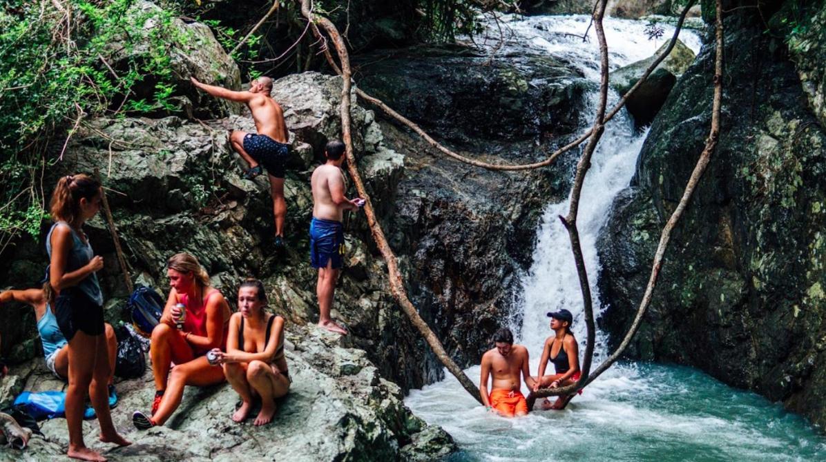 Vietnam Backpacker Hostels - Ninhvana Hostel *