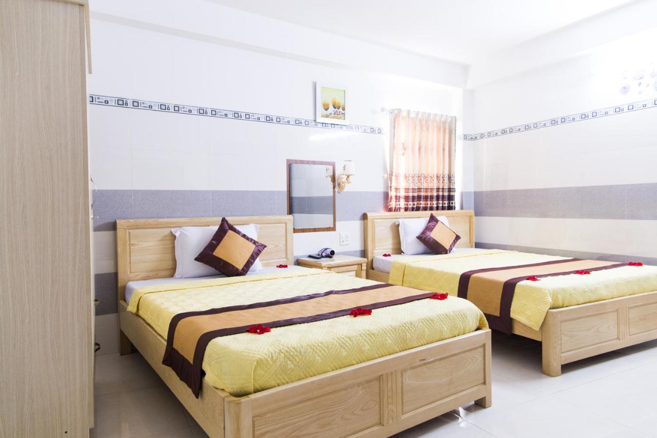 Khach San Flower Sky Hotel