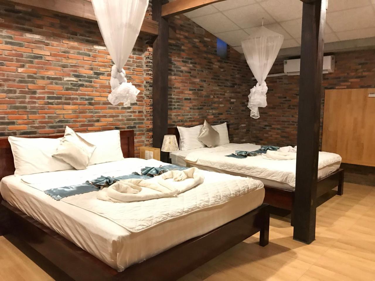 MAY Bungalow Hotel