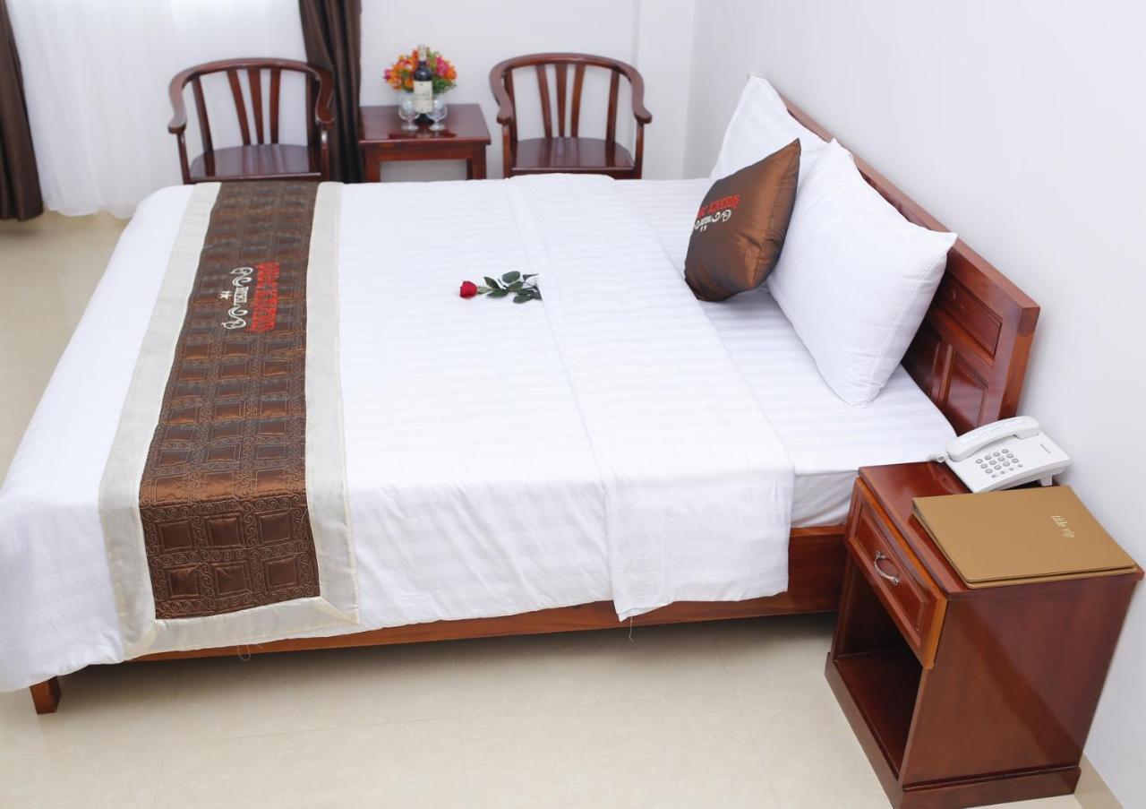 H Quoc Khanh Hotel