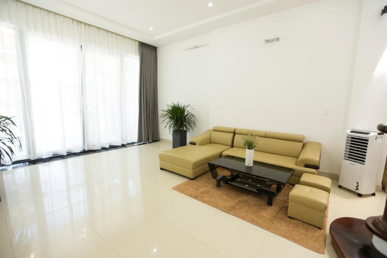 Ben Villa-3' Walk To My Khe Beach. Villa Da Nang
