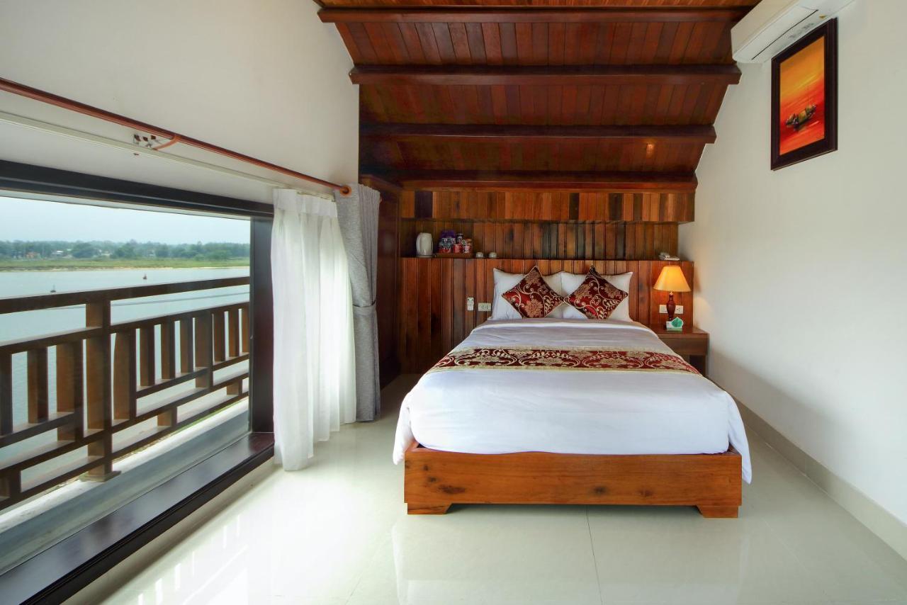 Khách sạn Threeway Riverside