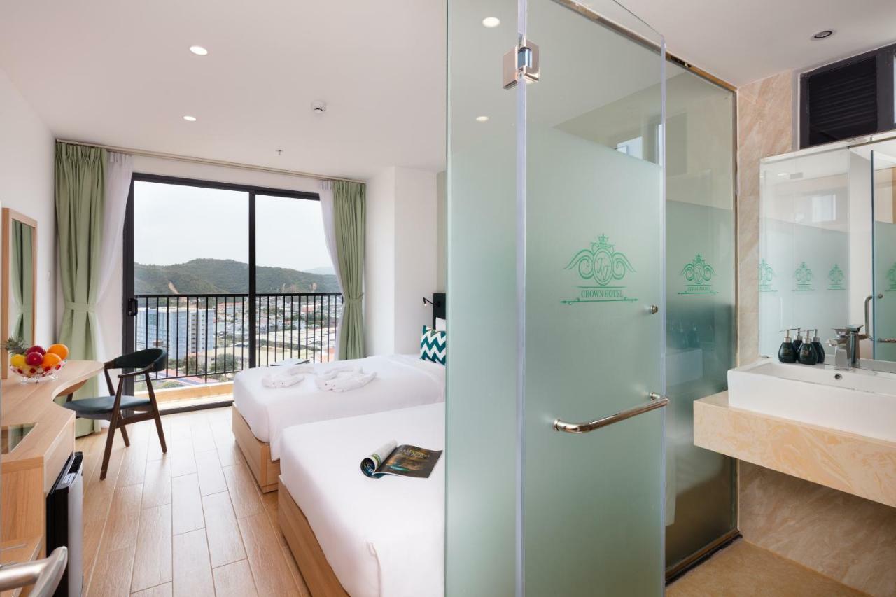 Crown 4*