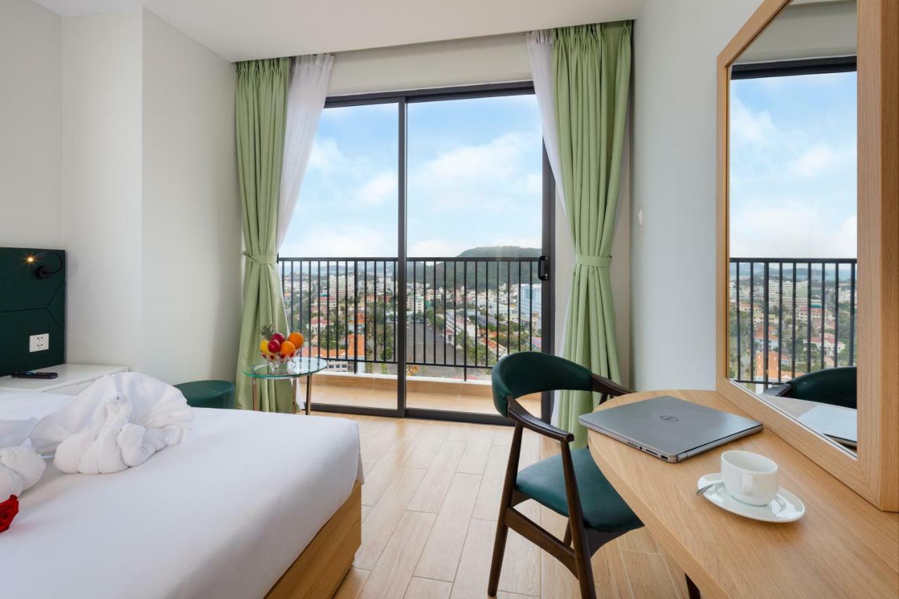 Hotel Crown