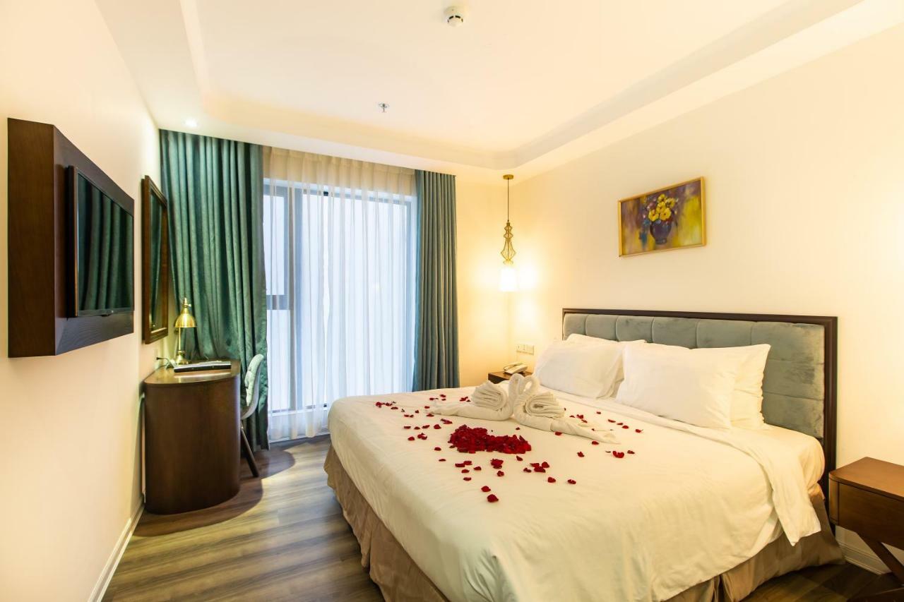 Khách sạn Adaline And 3*
