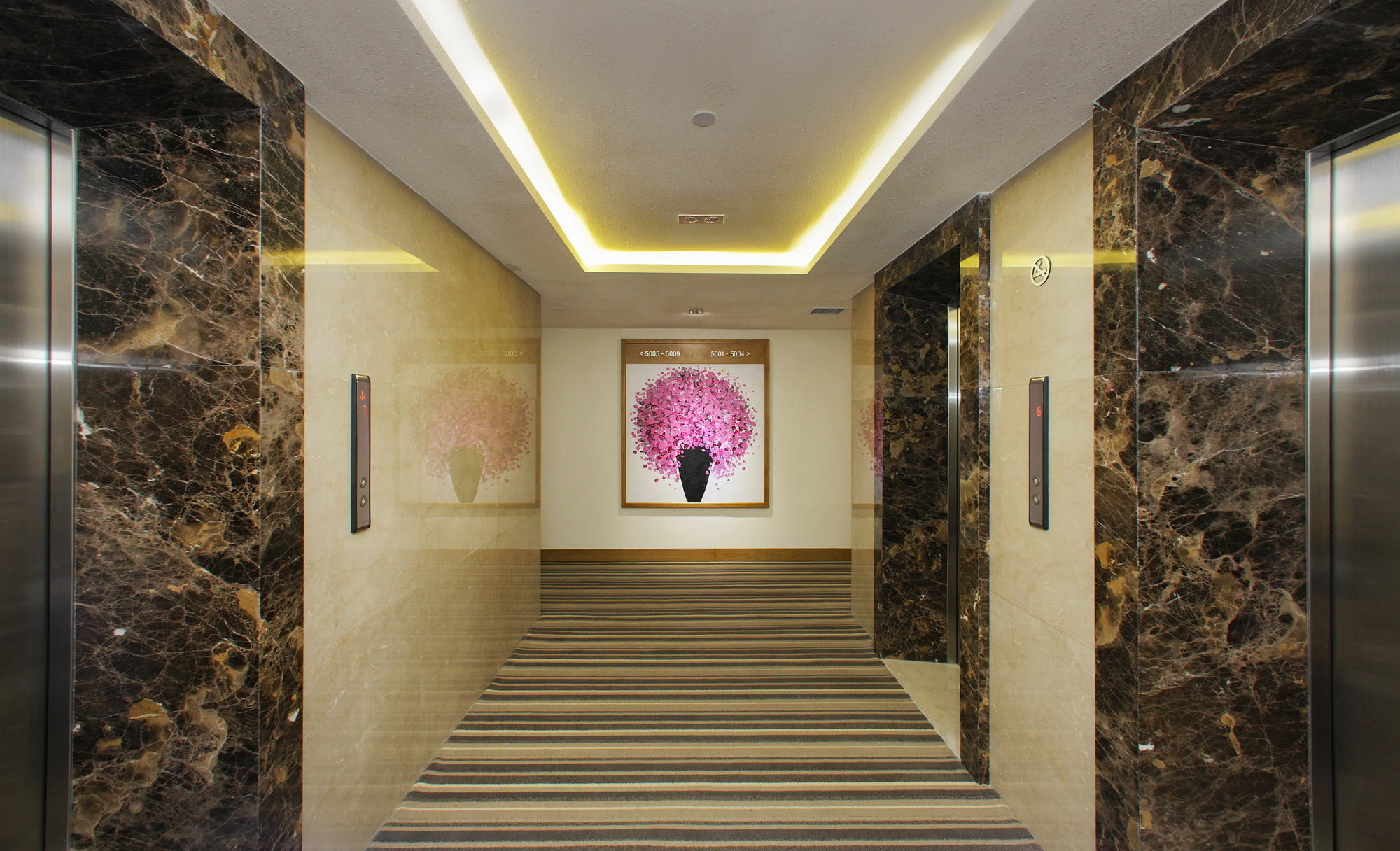 Rosaka Hotel