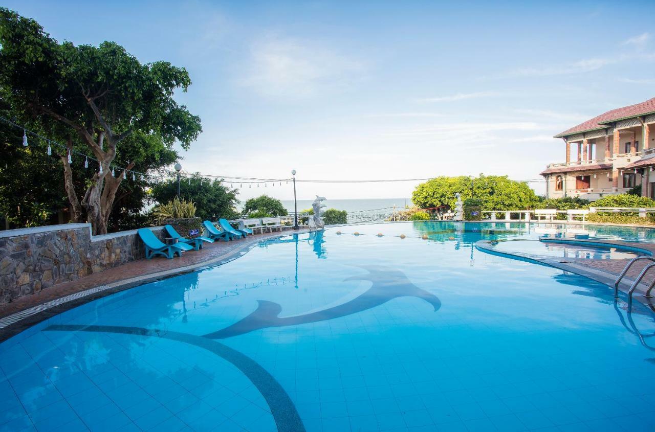 Beachfront Khách sạn 3*