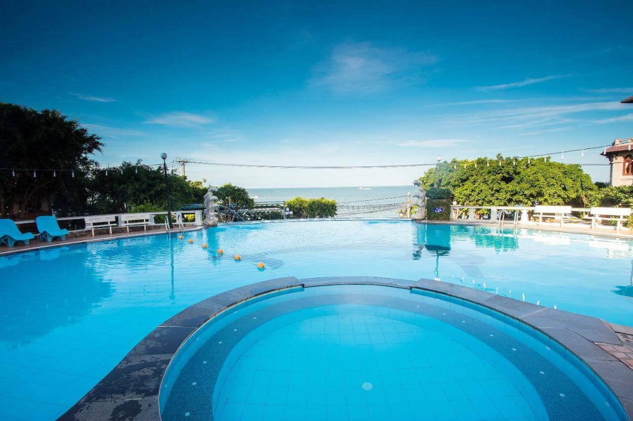 Beachfront 3*