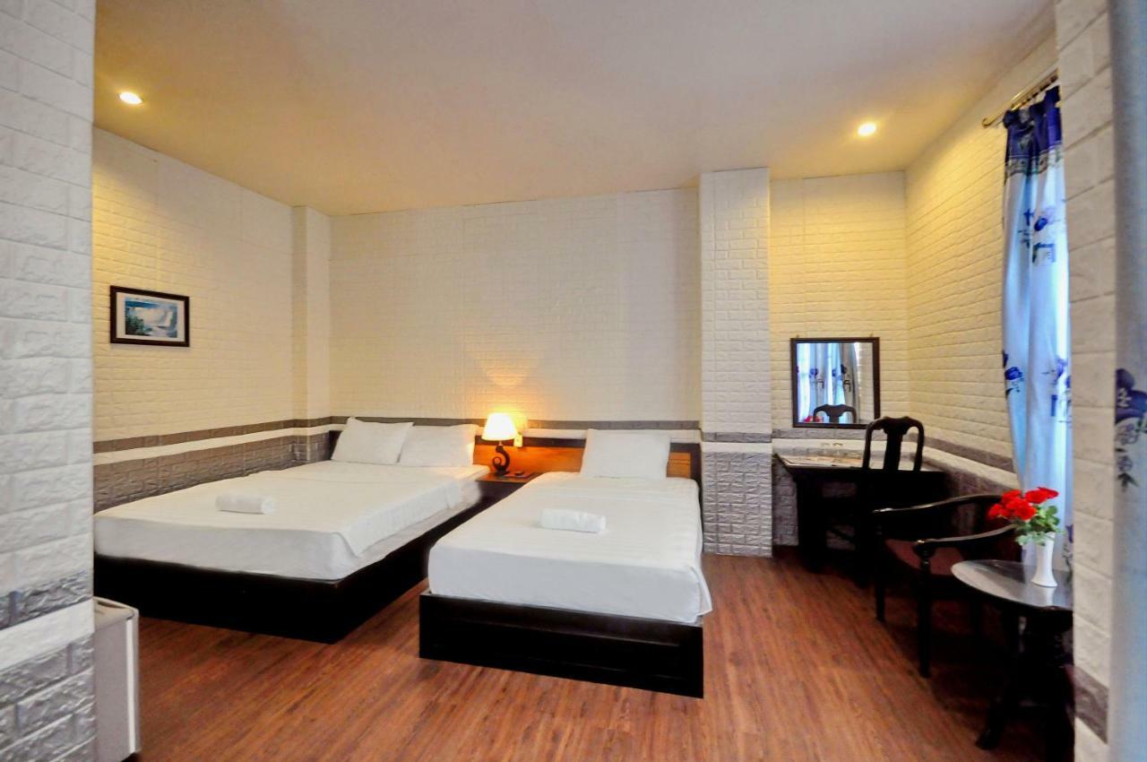 Hotel Four Seasons House 2*