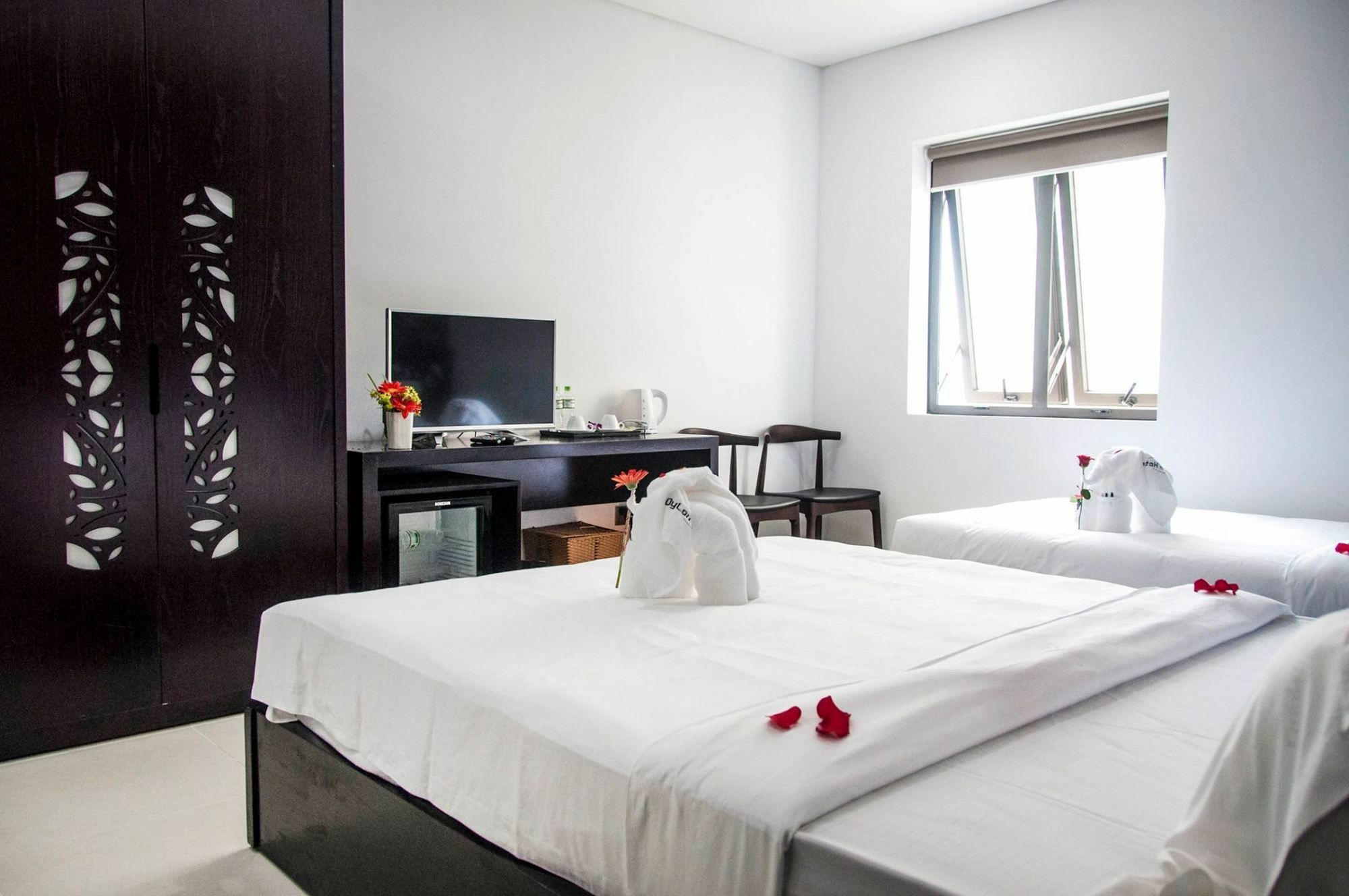 Khách sạn Dylan 4*