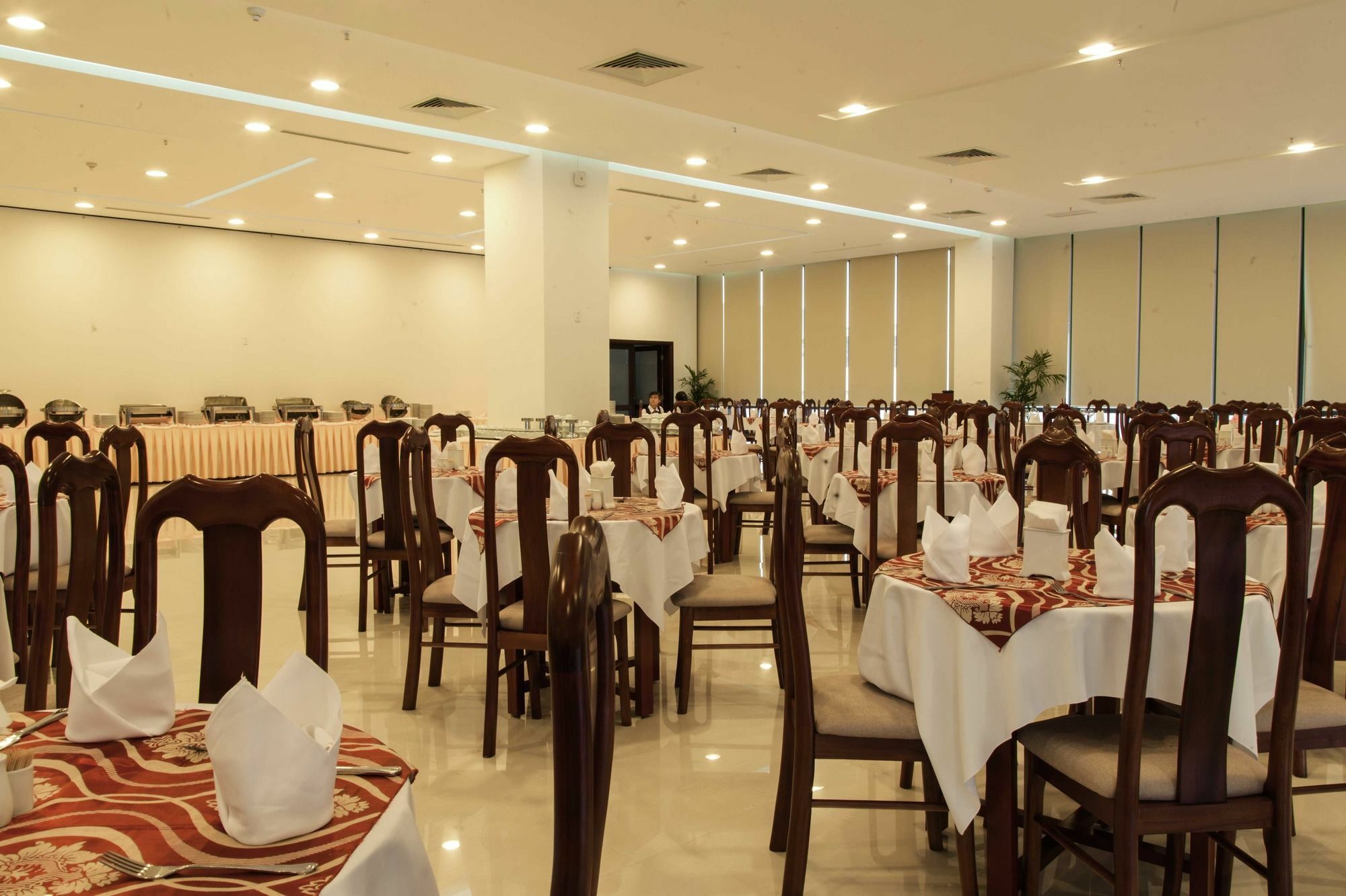 River Hotel 3*