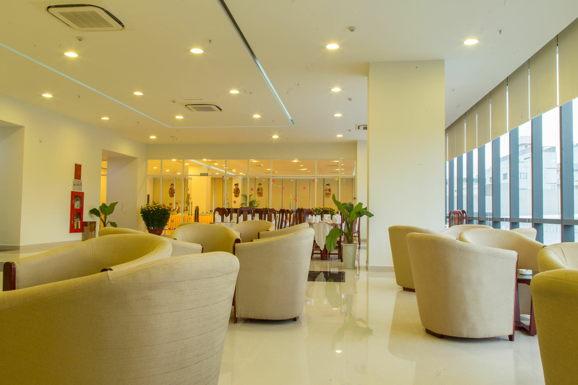 Hotel River 3*