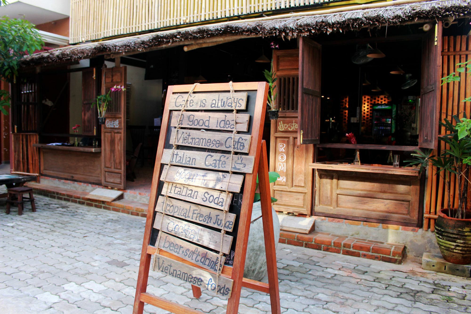 Rom Casa Da Nang