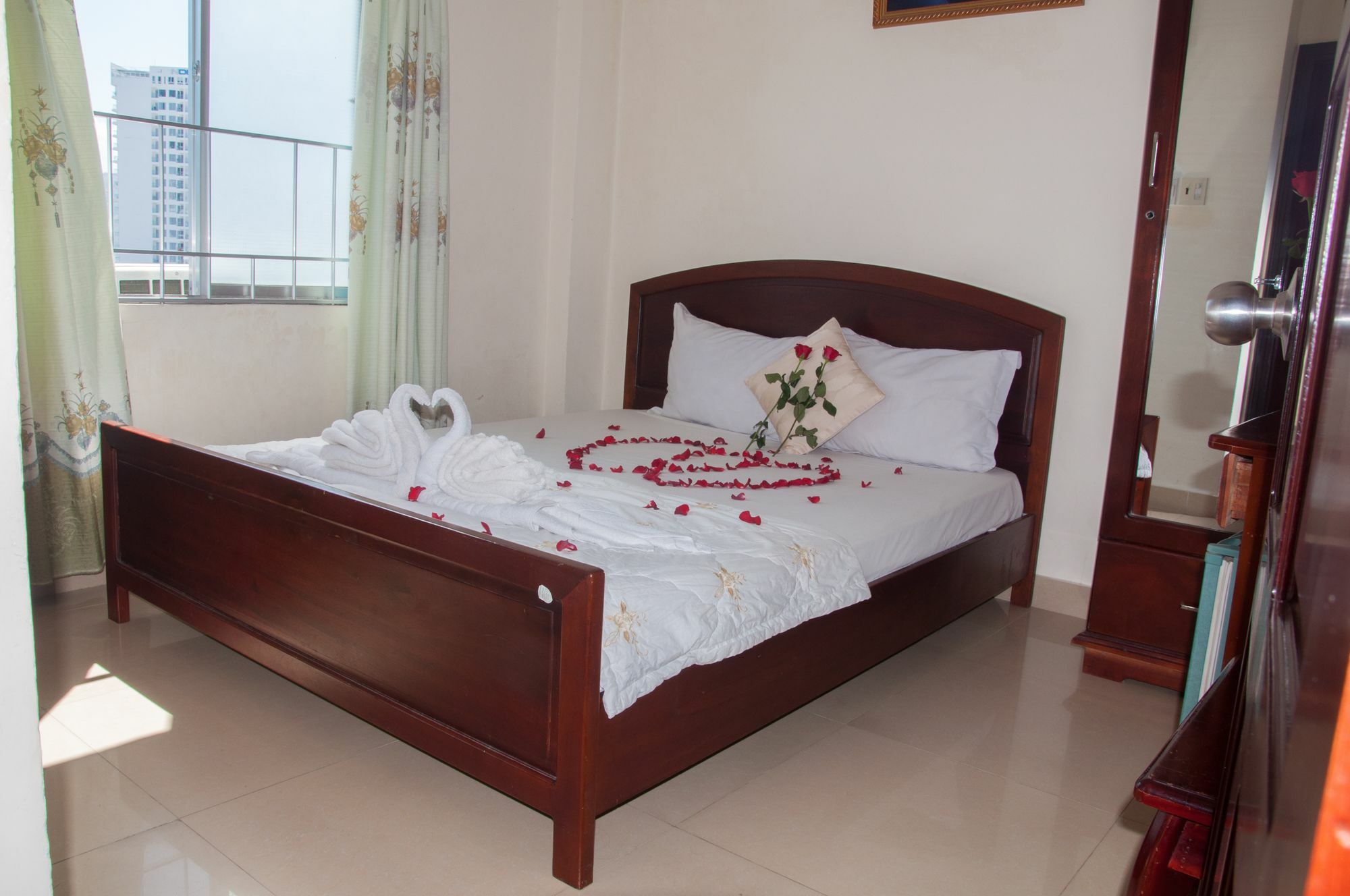 Queen 7 Hotel