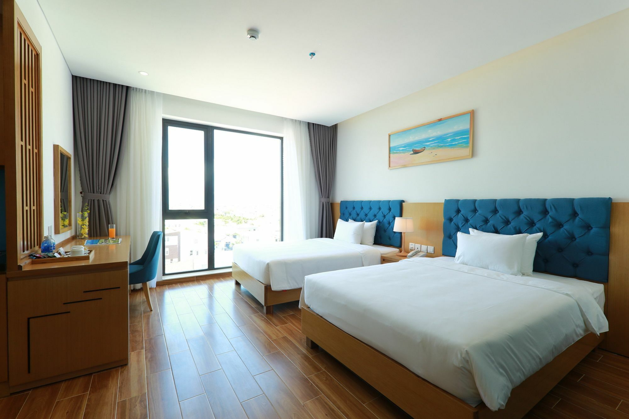 Hotel Seashore & 4*