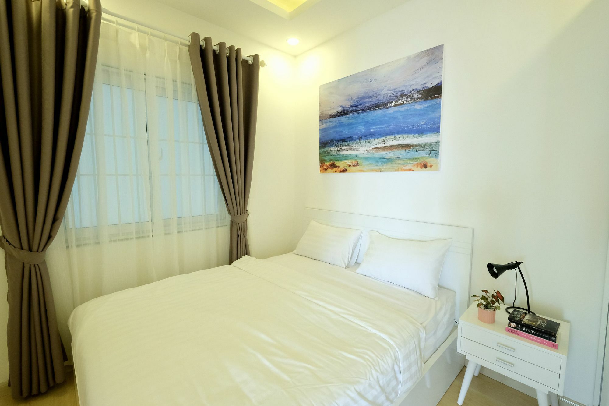 Cozy Beachfront Apartment