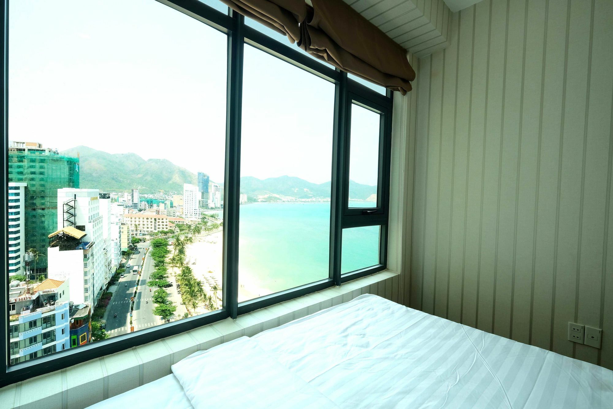 Cozy Beachfront *
