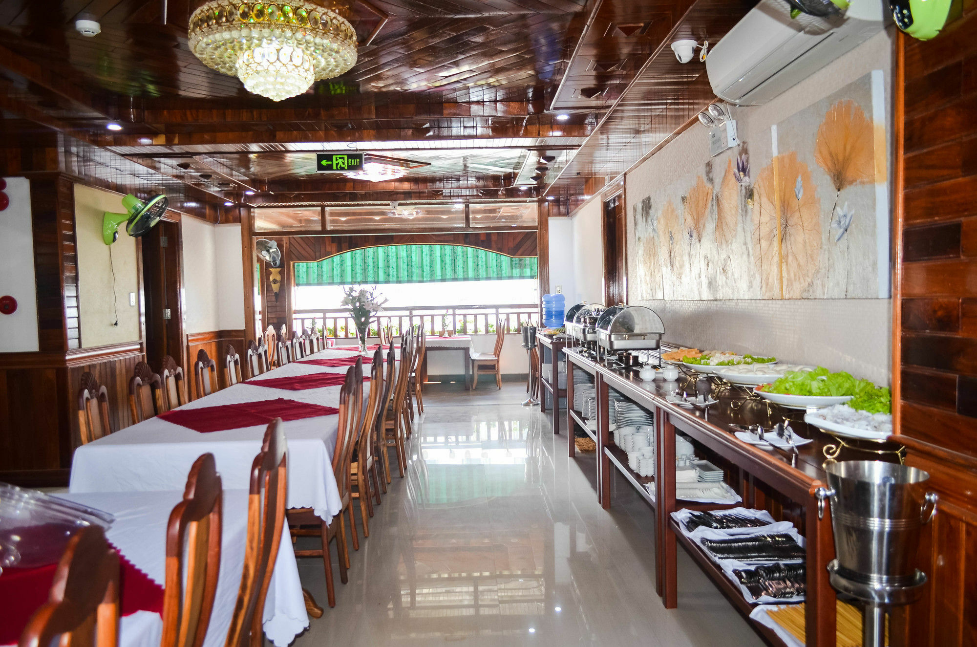 San San Hotel 3*