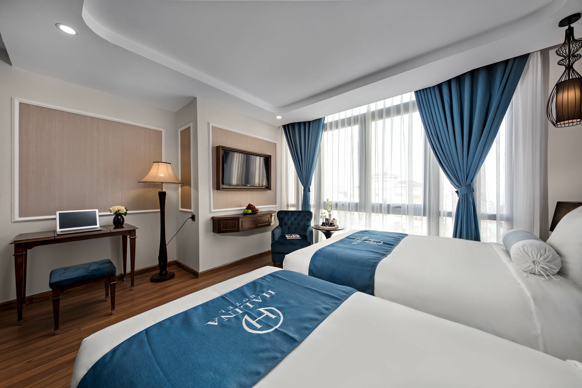 Và Căn Hộ Halina 4*